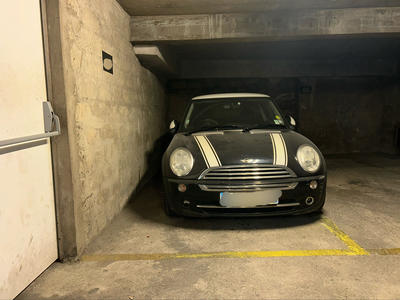 Parking / Garage - 11 m²