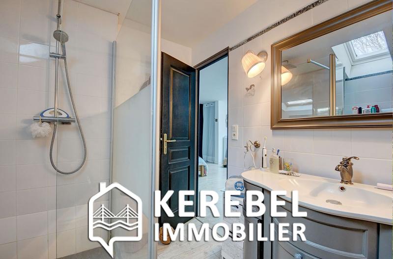 Maison - 317 m² - 10 pièces