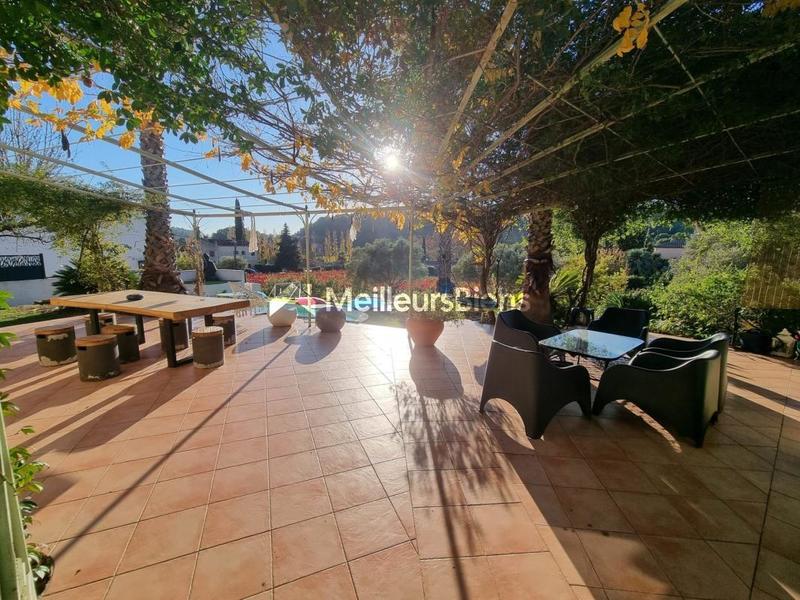Villa - 136 m² - 5 pièces