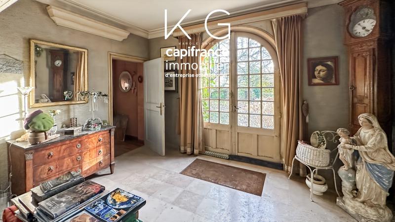 Propriété - 230 m² - 10 pièces