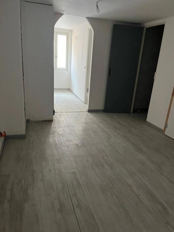 Appartement - 77 m² - 5 pièces
