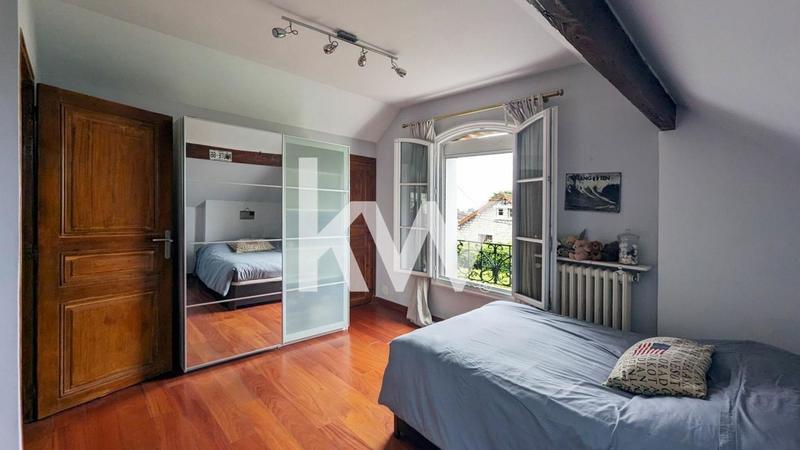 Maison - 136 m² - 7 pièces