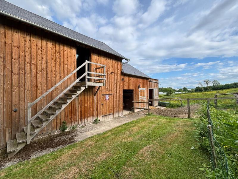 Maison - 255 m² - 10 pièces