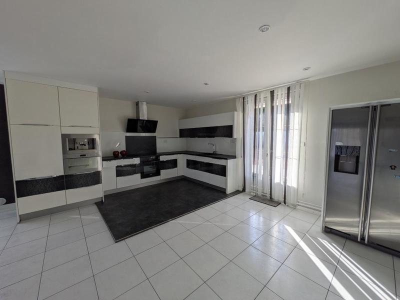 Maison - 102 m² - 4 pièces