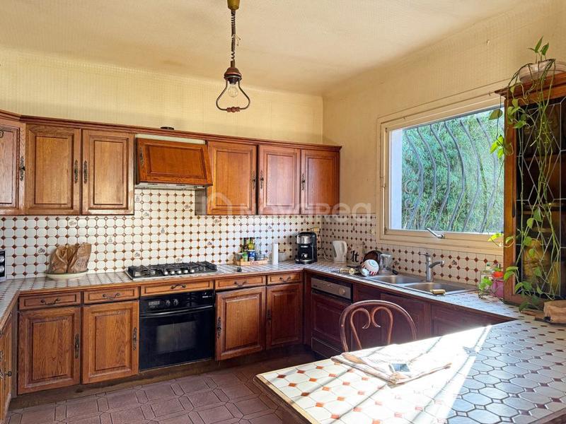 Maison - 340 m² - 14 pièces