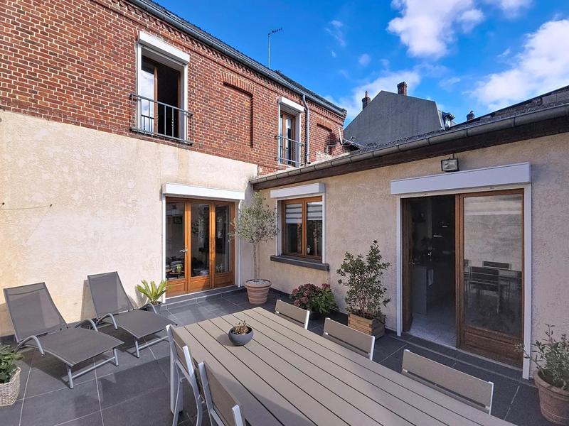 Maison - 160 m² - 7 pièces