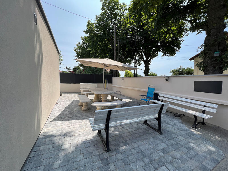 Demeure - 400 m² - 13 pièces