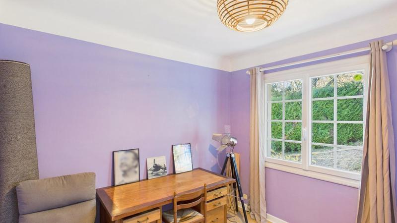 Propriété - 260 m² - 9 pièces