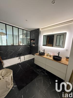 Appartement - 82 m² - 3 pièces