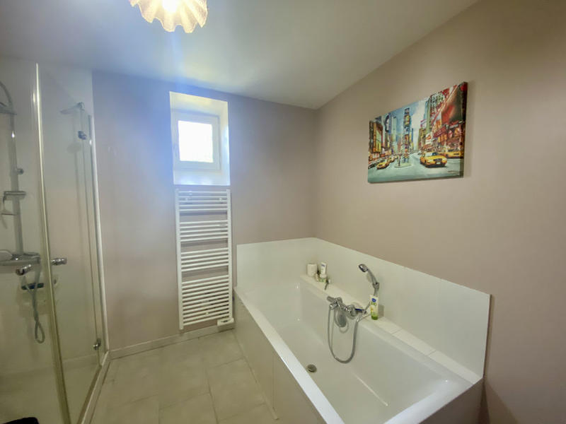 Maison en pierre - 240 m² - 7 pièces