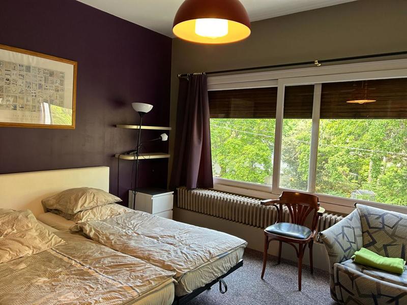 Maison - 350 m² - 10 pièces