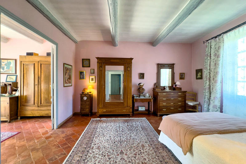 Maison - 310 m² - 10 pièces