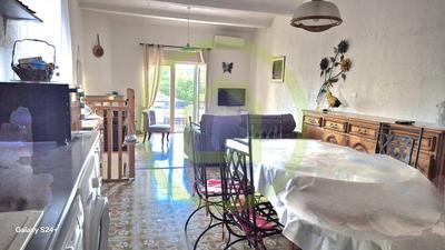 Maison - 98 m² - 4 pièces