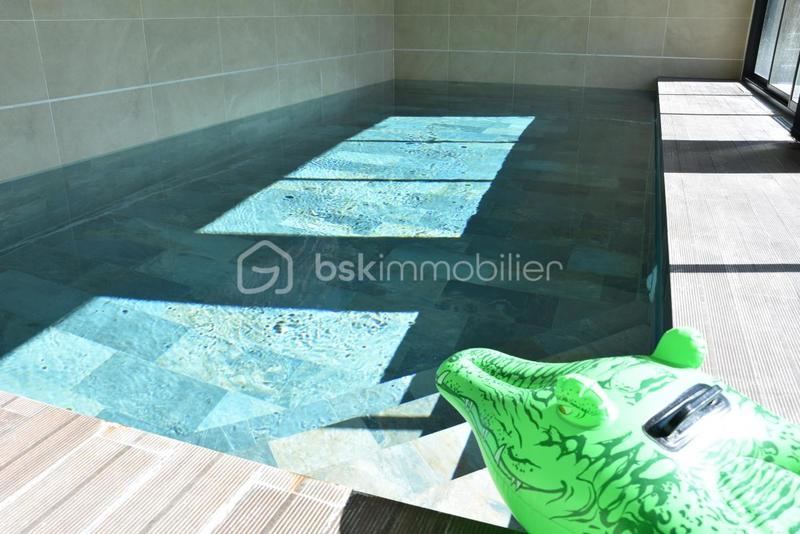 Maison d'architecte - 264 m² - 7 pièces