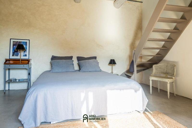 Mas - 250 m² - 10 pièces