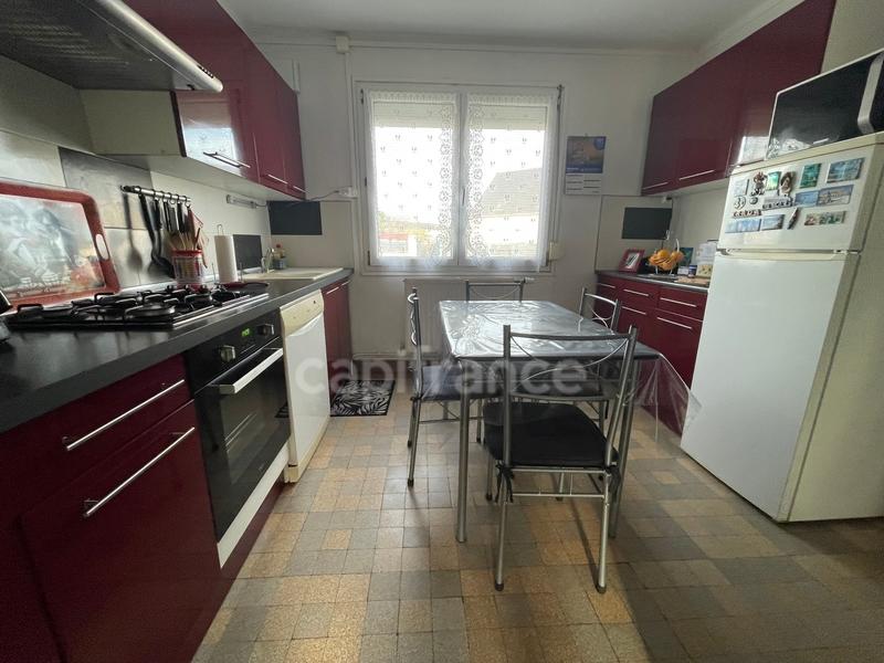 Maison - 80 m² - 5 pièces