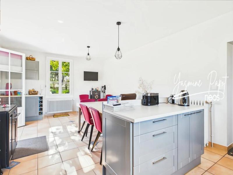 Maison de maîtres - 280 m² - 9 pièces