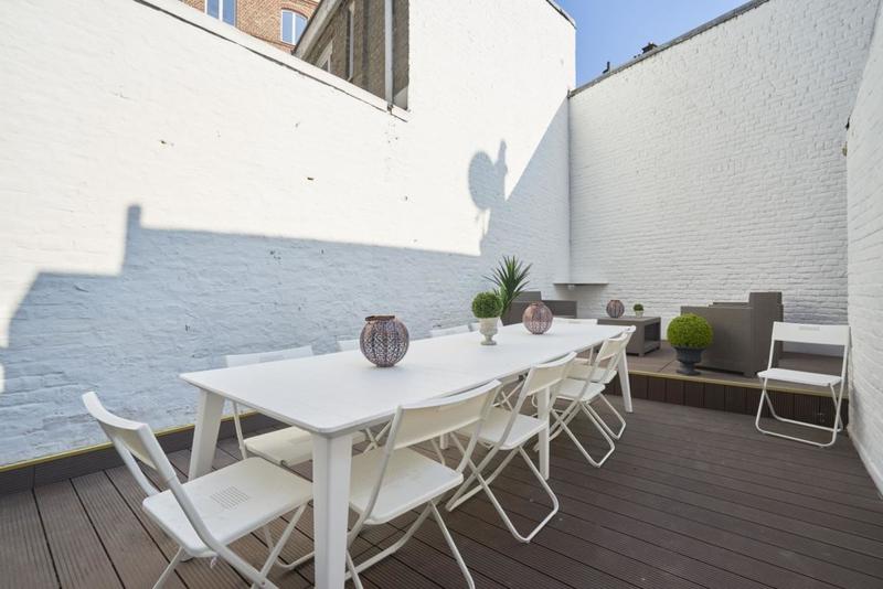 Demeure - 226 m² - 12 pièces