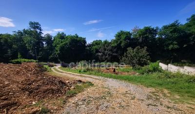 Terrain constructible - 742 m²