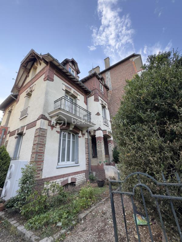 Maison de maîtres - 176 m² - 8 pièces