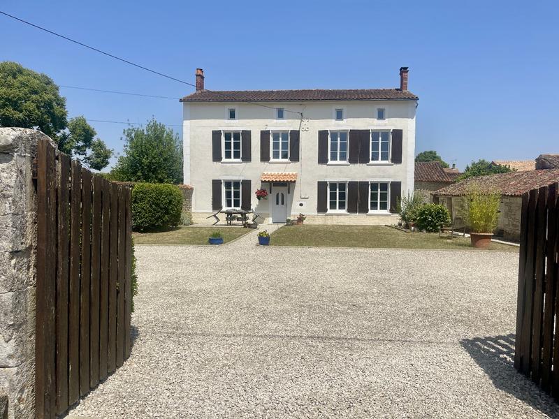 Maison - 136 m² - 4 pièces