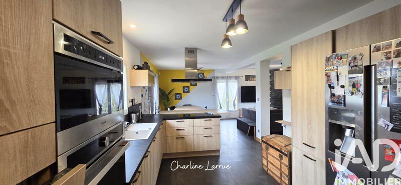 Maison - 138 m² - 5 pièces