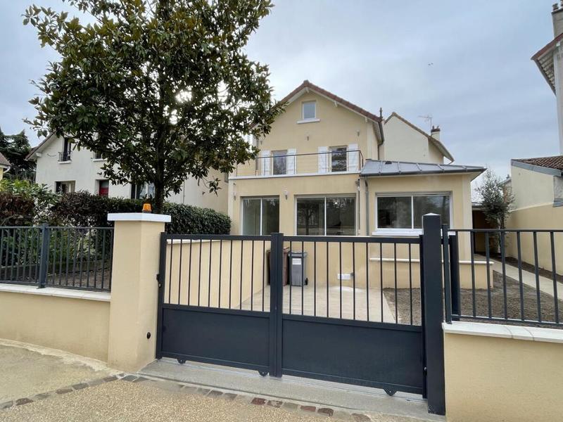 Maison - 142 m² - 5 pièces