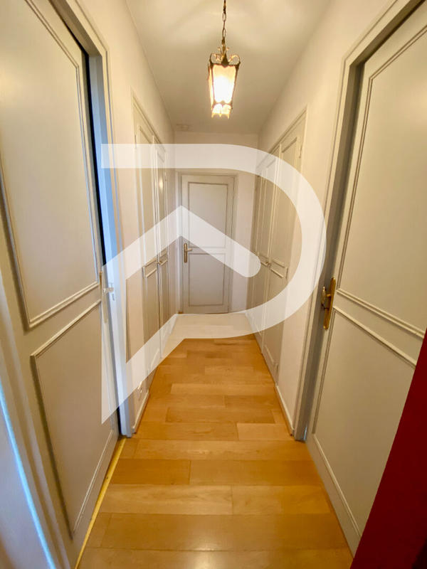 Appartement - 97 m² - 5 pièces
