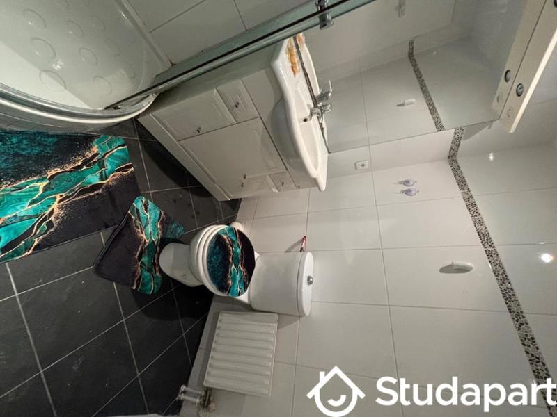 Chambre - 12 m² - 1 pièce