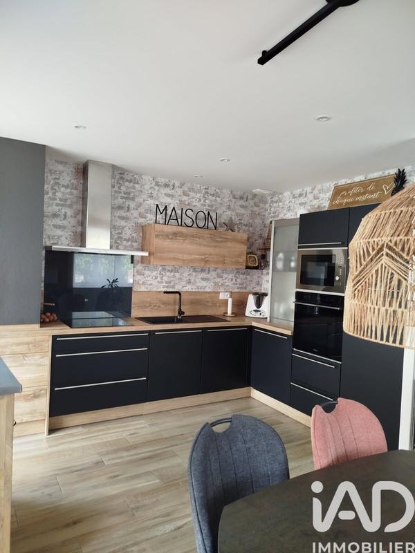 Maison - 96 m² - 5 pièces