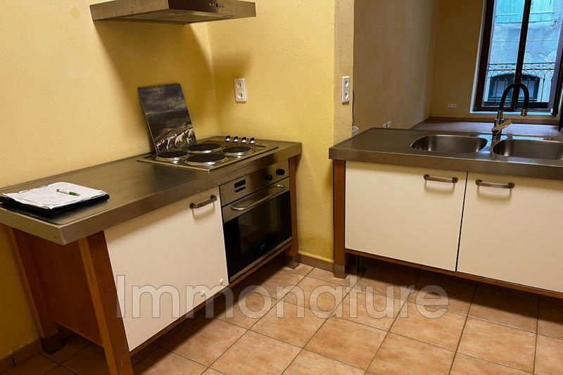 Maison - 202 m² - 3 pièces