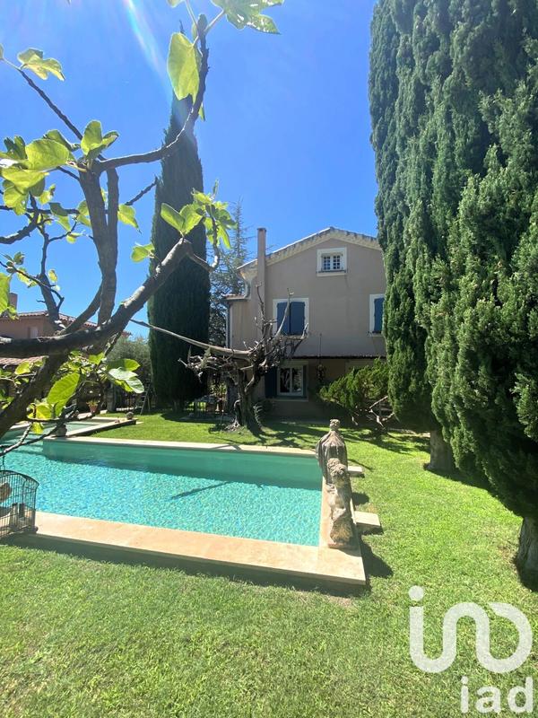 Maison - 256 m² - 9 pièces