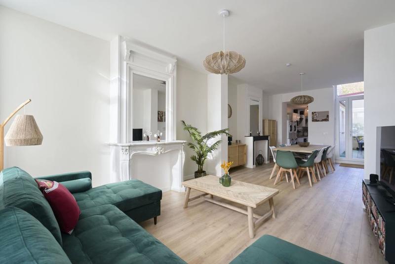 Maison - 179 m² - 11 pièces