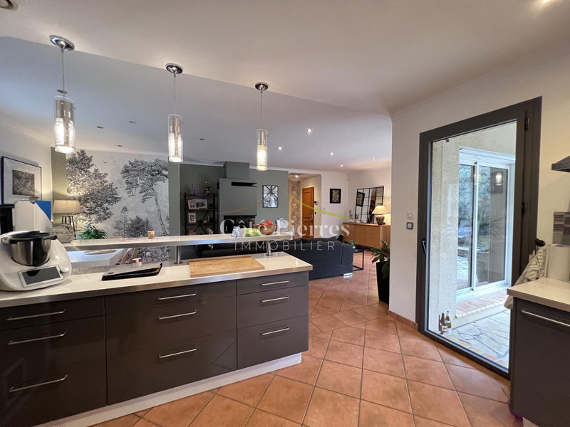 Maison - 122 m² - 6 pièces