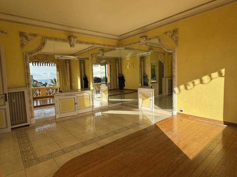 Appartement - 70 m² - 2 pièces