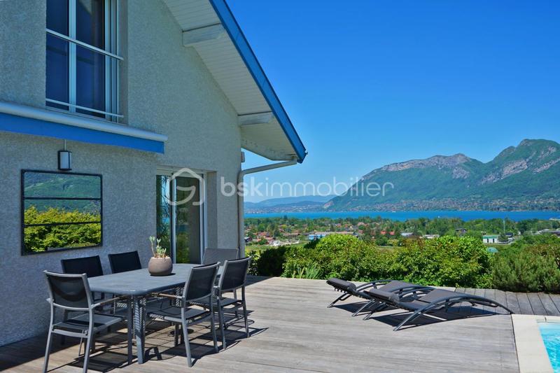 Demeure - 234 m² - 6 pièces