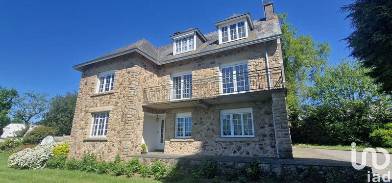 Maison - 180 m² - 5 pièces