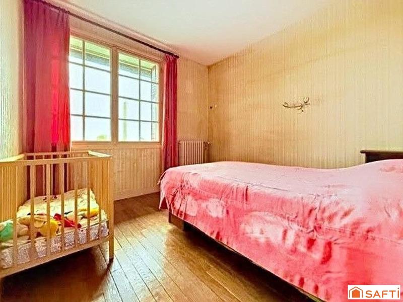 Maison - 168 m² - 10 pièces