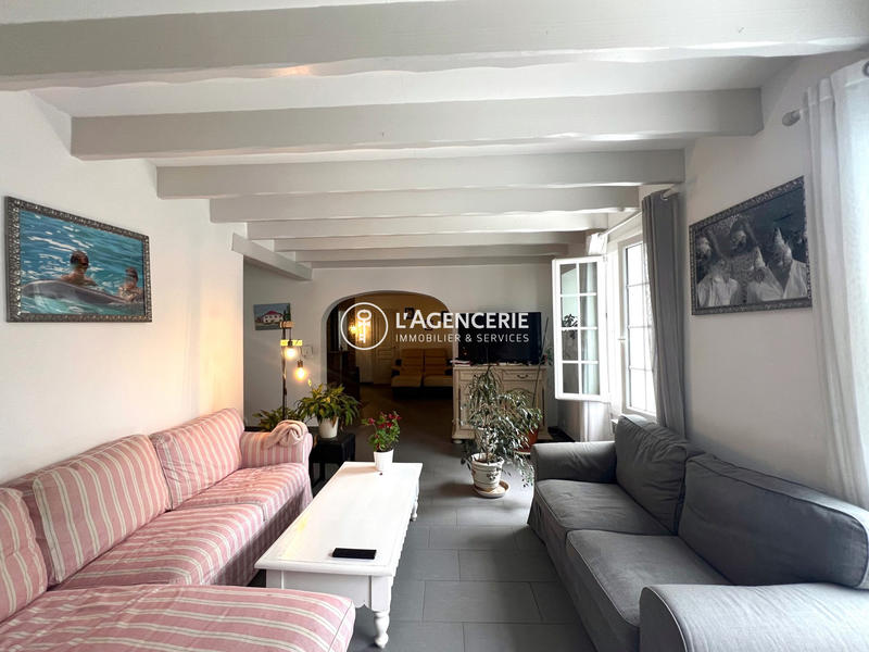 Maison - 255 m² - 7 pièces