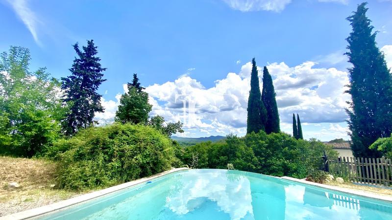 Maison - 264 m² - 8 pièces