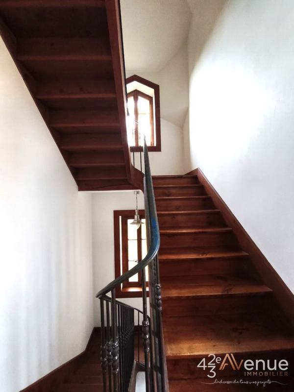 Appartement - 146 m² - 7 pièces