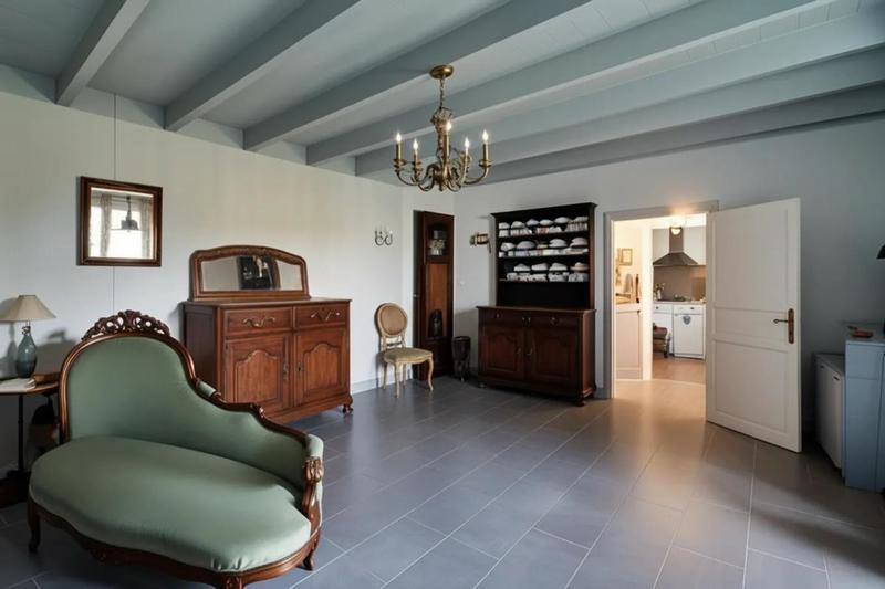 Maison - 200 m² - 8 pièces