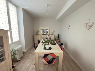 Maison - 121 m² - 7 pièces