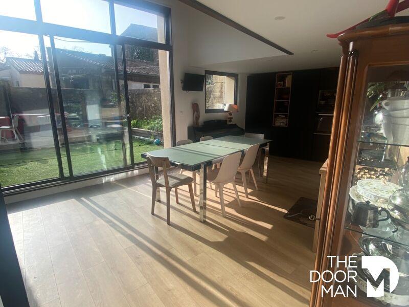 Villa - 218 m² - 7 pièces