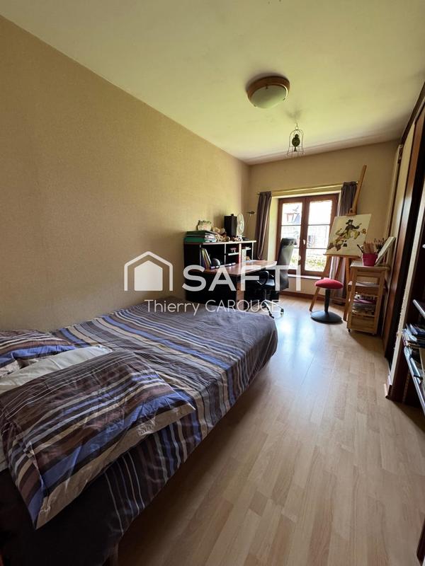 Maison - 210 m² - 7 pièces