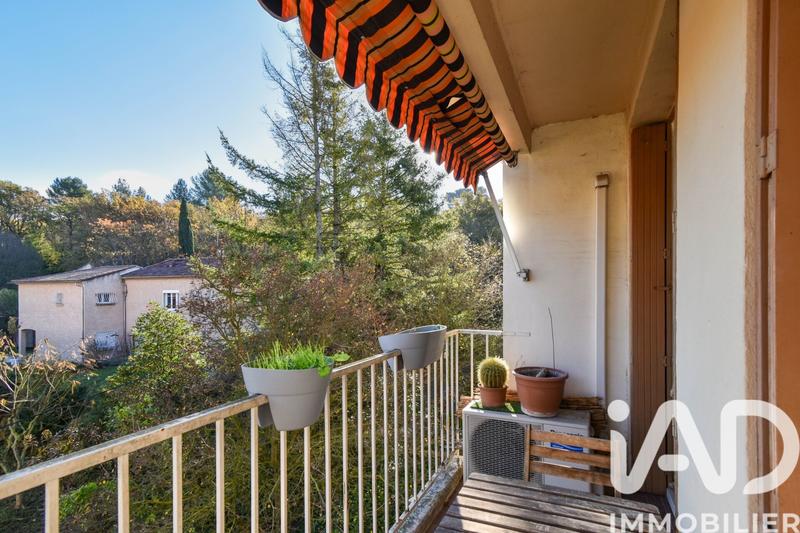 Appartement - 96 m² - 4 pièces