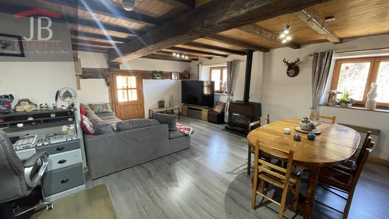 Maison - 319 m² - 5 pièces