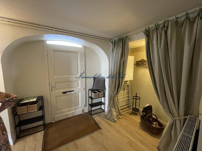 Maison - 253 m² - 13 pièces