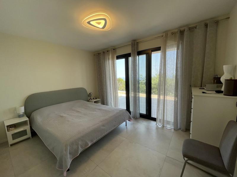 Villa - 185 m² - 6 pièces