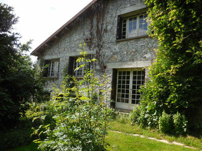 Maison - 240 m² - 10 pièces